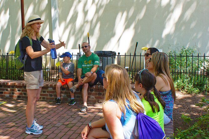 2.5 Hour Philadelphia History Tour with Washington War Tent Show - Pace, group size, and how guides like Tom, Caroline Hodash, or John shape the experience