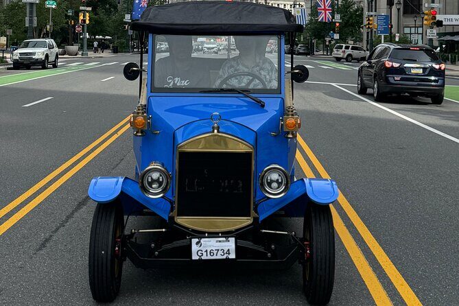 One Hour Tour Of Philadelphia Historical Sites In A Vintage Car - Key things that make this tour work