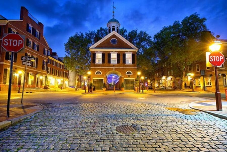 Philadelphia: Grim, Dark, and Twisted History Tour - The tone: scary stories with humor, not a theatrical stunt