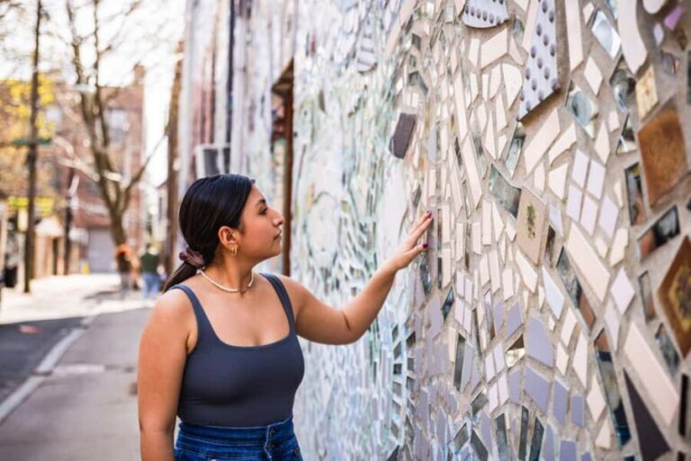 Philadelphia Murals and Street Art Tour with Magic Gardens - Meet-up at 334 South St: how to start without stress