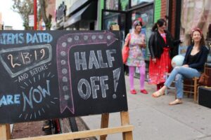 Vintage Thrift Quest Walking Tour in Philadelphia - The Queen Village Thrift Crawl: How You Actually Find Good Stuff
